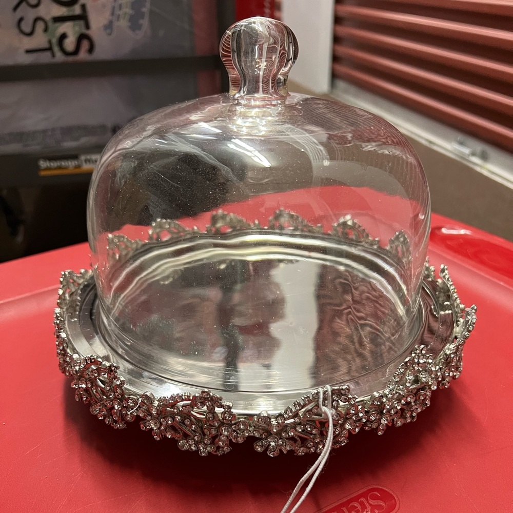 Brand New Never Used Nicole Miller Cake Stand